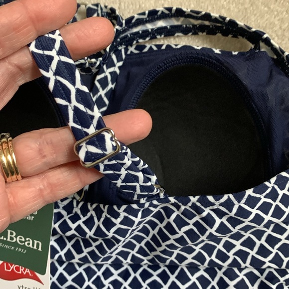 LL Bean Women’s one-piece swimsuit size 4 UPF 50+, adjustable straps, ruching - Picture 6 of 10